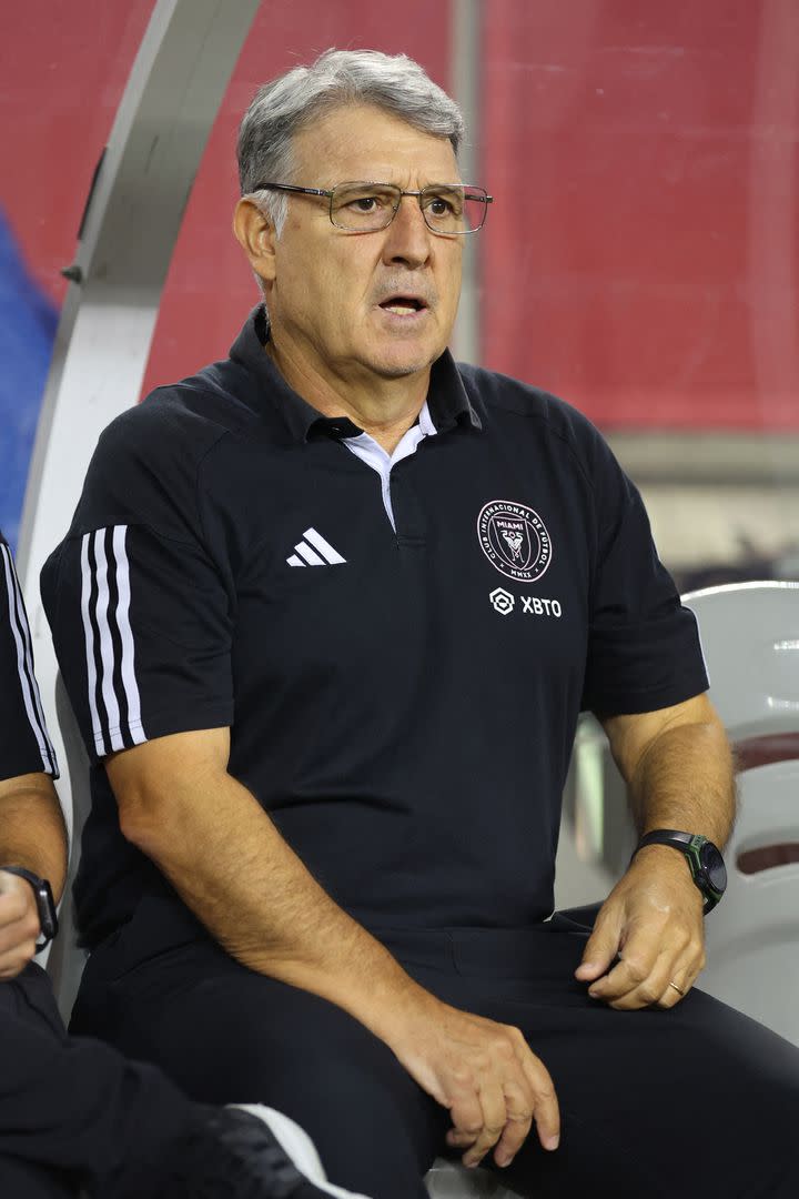 Gerardo Martino en el banco de suplentes del Soldier Field, durante la derrota de Inter Miami con Chicago Fire