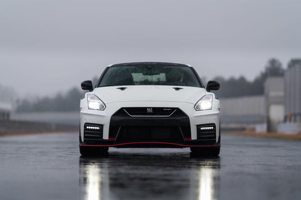 <p>The Track Edition can also be outfitted with a carbon-fiber roof for reduced weight. Likewise, the NISMO benefits from a more serious diet that helped it shed about 67 pounds. These weight savers include more extensive carbon-fiber in the front end and lighter components elsewhere.</p>