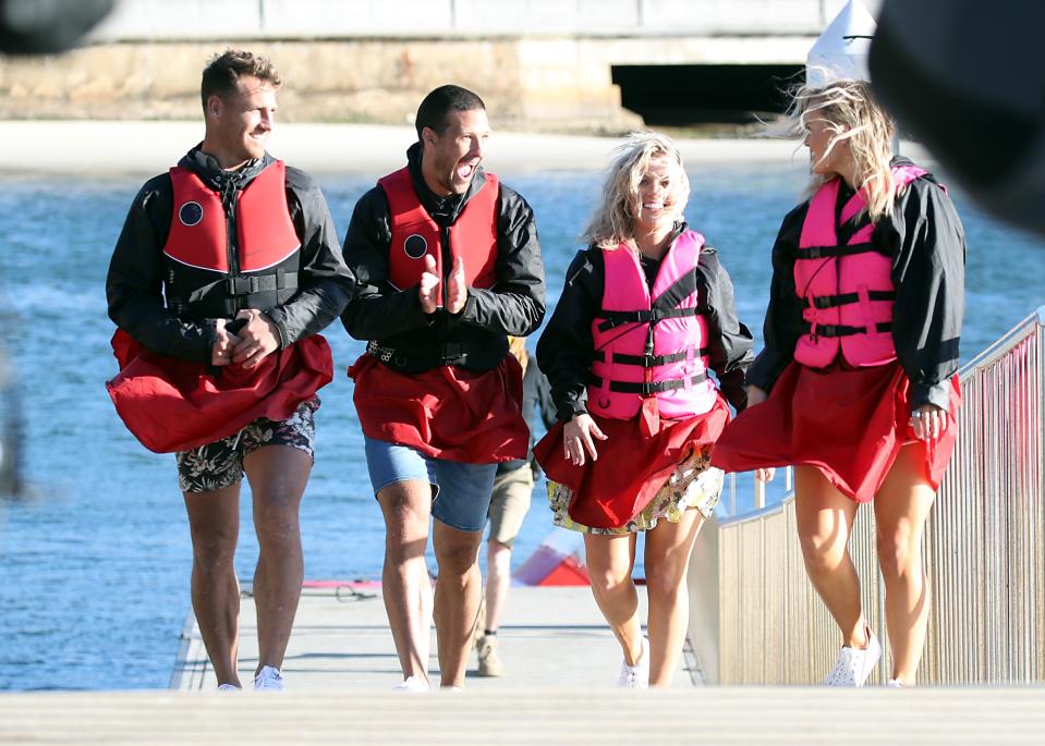 The couples seemed very excited for their boating date. Photo: Diimex