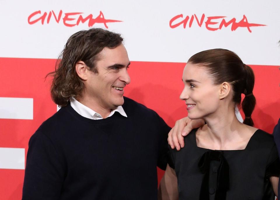 2012: Joaquin Phoenix and Rooney Mara meet on set of 'Her'