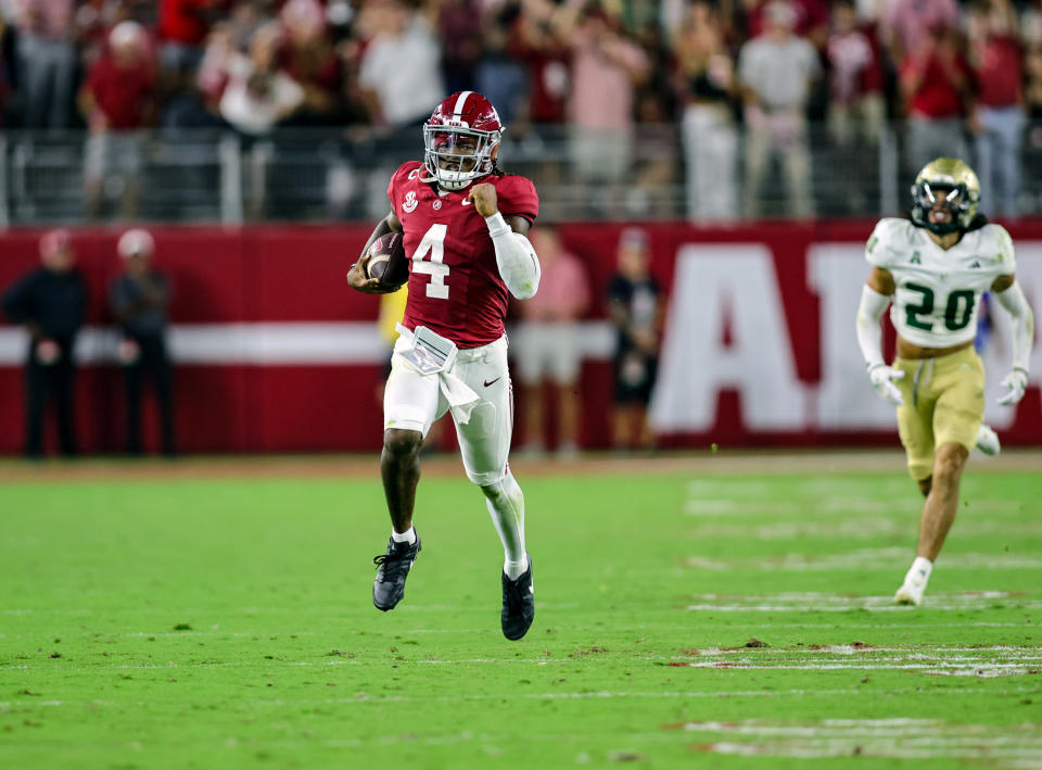 TUSCALOOSA, ALABAMA – SEPTEMBER 7: Jalen Milroe #4 of the Alabama Crimson Tide breaks out on a long run during the first half against the South Florida Bulls at Bryant-Denny Stadium on September 7, 2024 in Tuscaloosa, Alabama. (Photo by Brandon Sumrall/Getty Images)