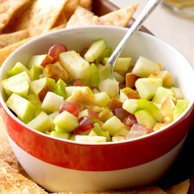 Apple Pear Salsa With Cinnamon Chips Exps Sdas17 18570 B04 06 6b 4