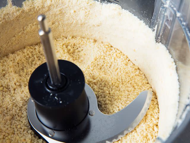 <p>Serious Eats / Vicky Wasik</p> Grinding almonds into flour, then passing the results through a sieve, gave us a clear picture of which chopping blades were the most effective.