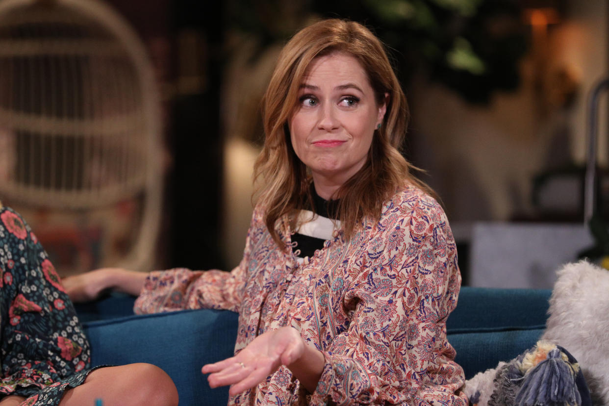 BUSY TONIGHT -- Episode 1062 -- Pictured: Guest Jenna Fischer on the set of Busy Tonight -- (Photo by: Jordin Althaus/E! Entertainment/NBCU Photo Bank/NBCUniversal via Getty Images)