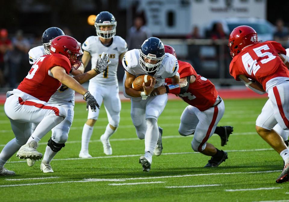 Tea Area’s Keegan DeYoung runs the ball in a football game on Friday, September 23, 2022, in Yankton.