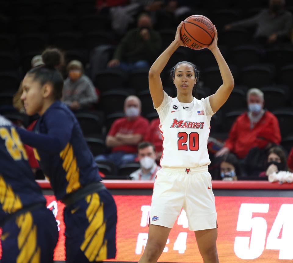 Marist's Zaria Shazer looks to pass the ball during Monday's game versus Canisius College on January 24, 2022. 