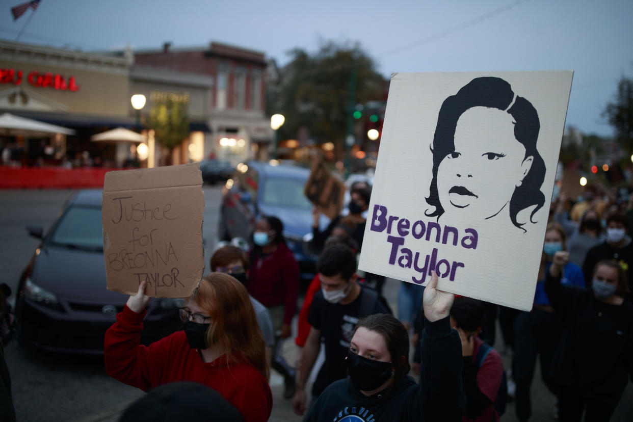 Protests have erupted around the country in the wake of the Breonna Taylor verdict. (Photo: Jeremy Hogan/SOPA Images/LightRocket via Getty Images)