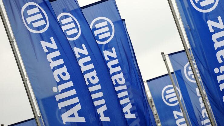 Der Versicherungsriese Allianz wurde in der Dotcom-Blase gefeiert, weil er sein Kapital stark in Aktien investiert hatte. Die damaligen Aktionäre der Allianz haben sich bis heute nicht davon erholt. Foto: dpa