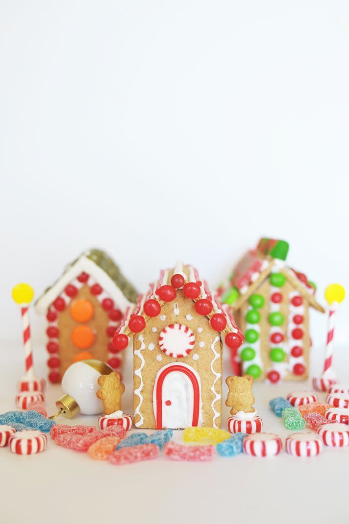 <p>With a peppermint window and a marshmallow roof, this house is (almost) too cute to eat.<br><br><em><a href="https://www.aliceandlois.com/graham-cracker-gingerbread-houses/" rel="nofollow noopener" target="_blank" data-ylk="slk:See more at Alice and Lois »;elm:context_link;itc:0;sec:content-canvas" class="link ">See more at Alice and Lois »</a></em></p>