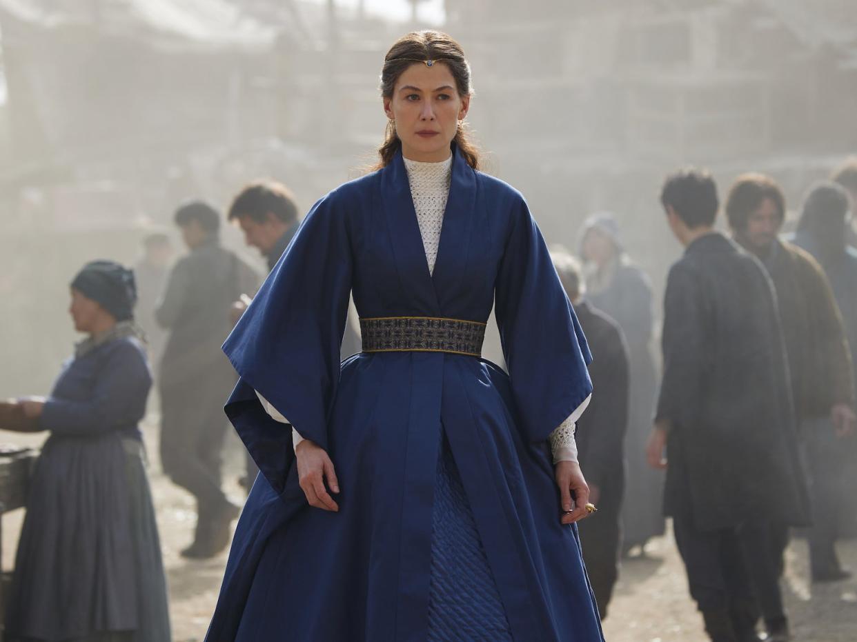 Rosamund Pike as Aes Sedai Moiraine Damodred in "The Wheel of Time" season two.