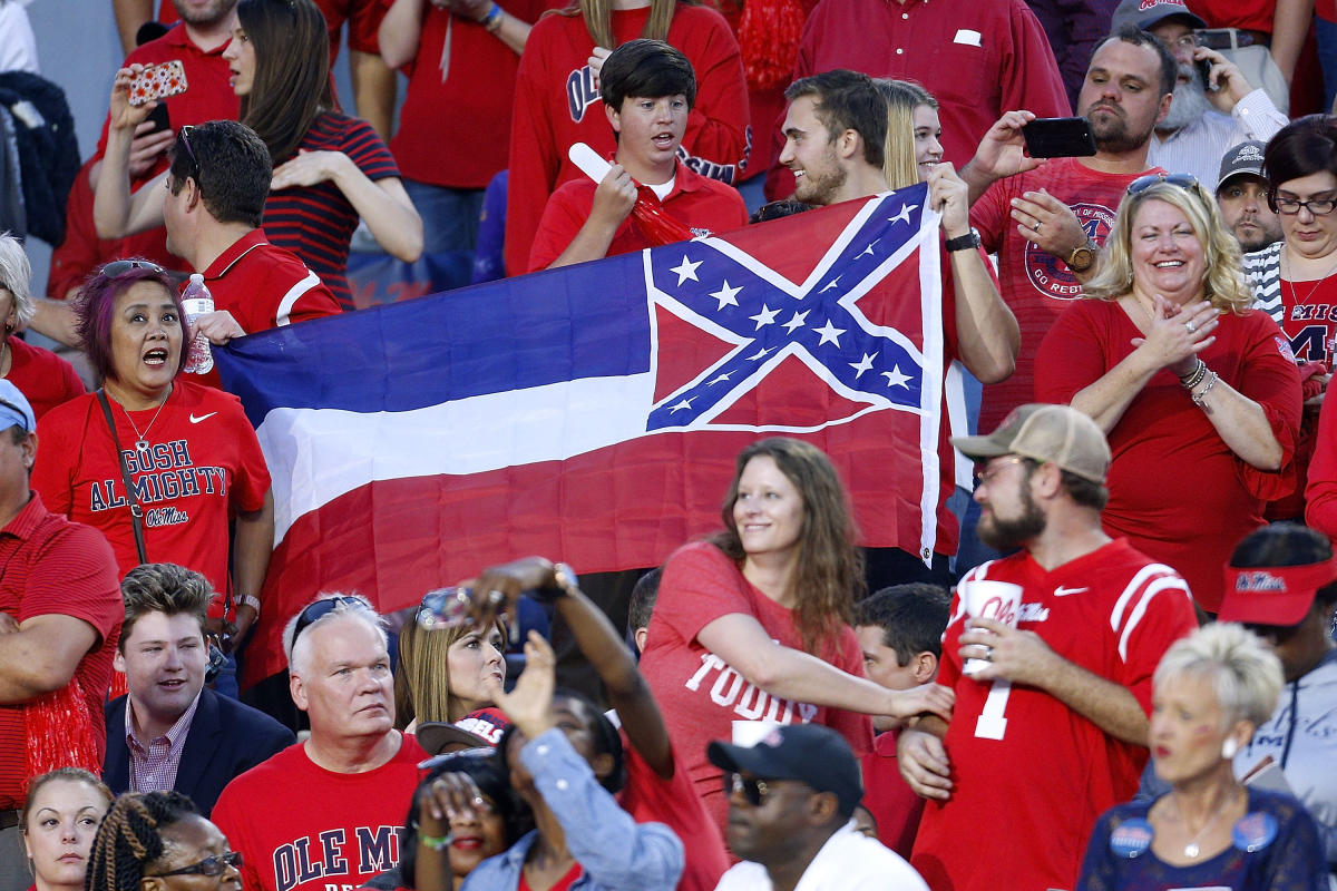 Ole Miss football player speaks out on Mississippi flag on Twitter