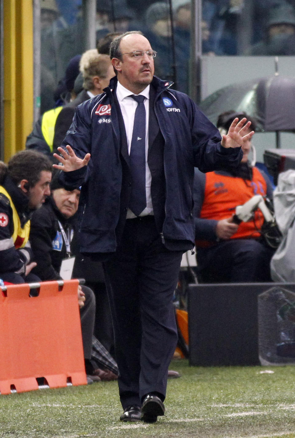 Napoli's coach Rafa Benitez gestures during a Serie A soccer match between Atalanta and Napoli in Bergamo, Italy, Sunday, Feb. 2, 2014. (AP Photo/Felice Calabro')