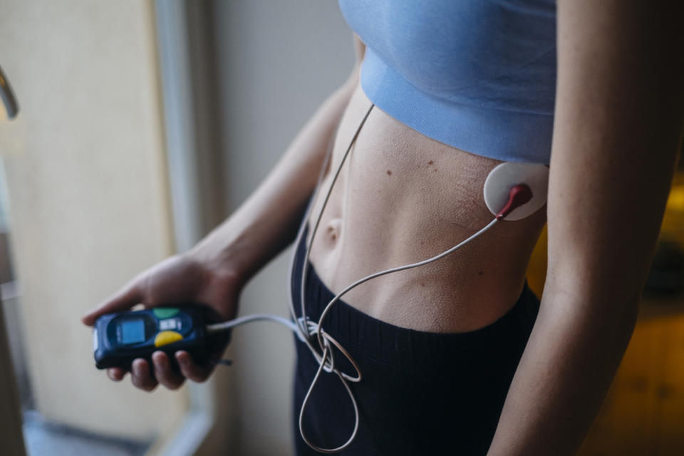 A portable ab simulator to strengthen abdominal muscle