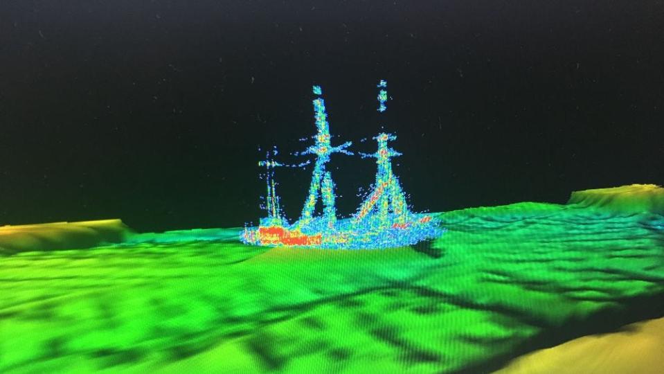 Sonar images of Ironton shipwreck