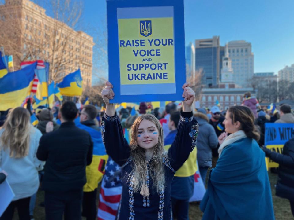 Loiek nimmt an einer Kundgebung zur Unterstützung der Ukraine, ihres Heimatlandes, teil. - Copyright: Olga Loiek
