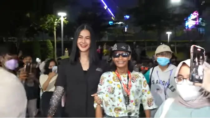 Paula Verhoeven dan Bonge di Citayam Fashion Week (Youtube/Baim Paula)