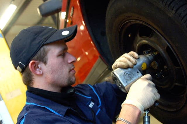 A2445Y British young student mechanic portrait UK