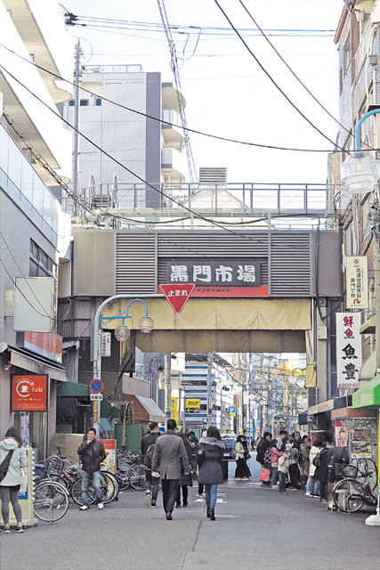 別被黑門市場外冷清的畫面騙倒，內裏其實到處人擠人。（劉景茵攝）