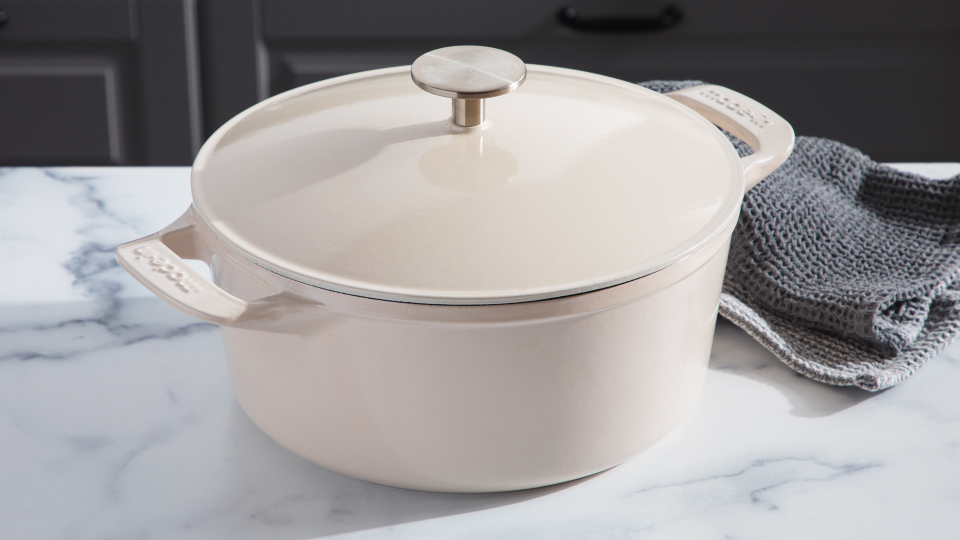 Best gift for women: Made In Dutch Oven