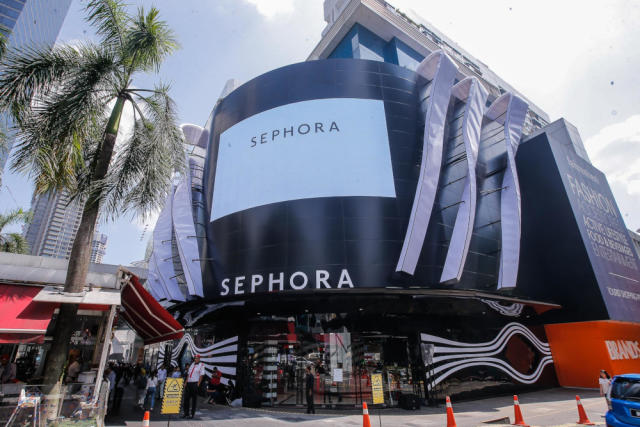 Sephora to open 100 stores in North America in 2020