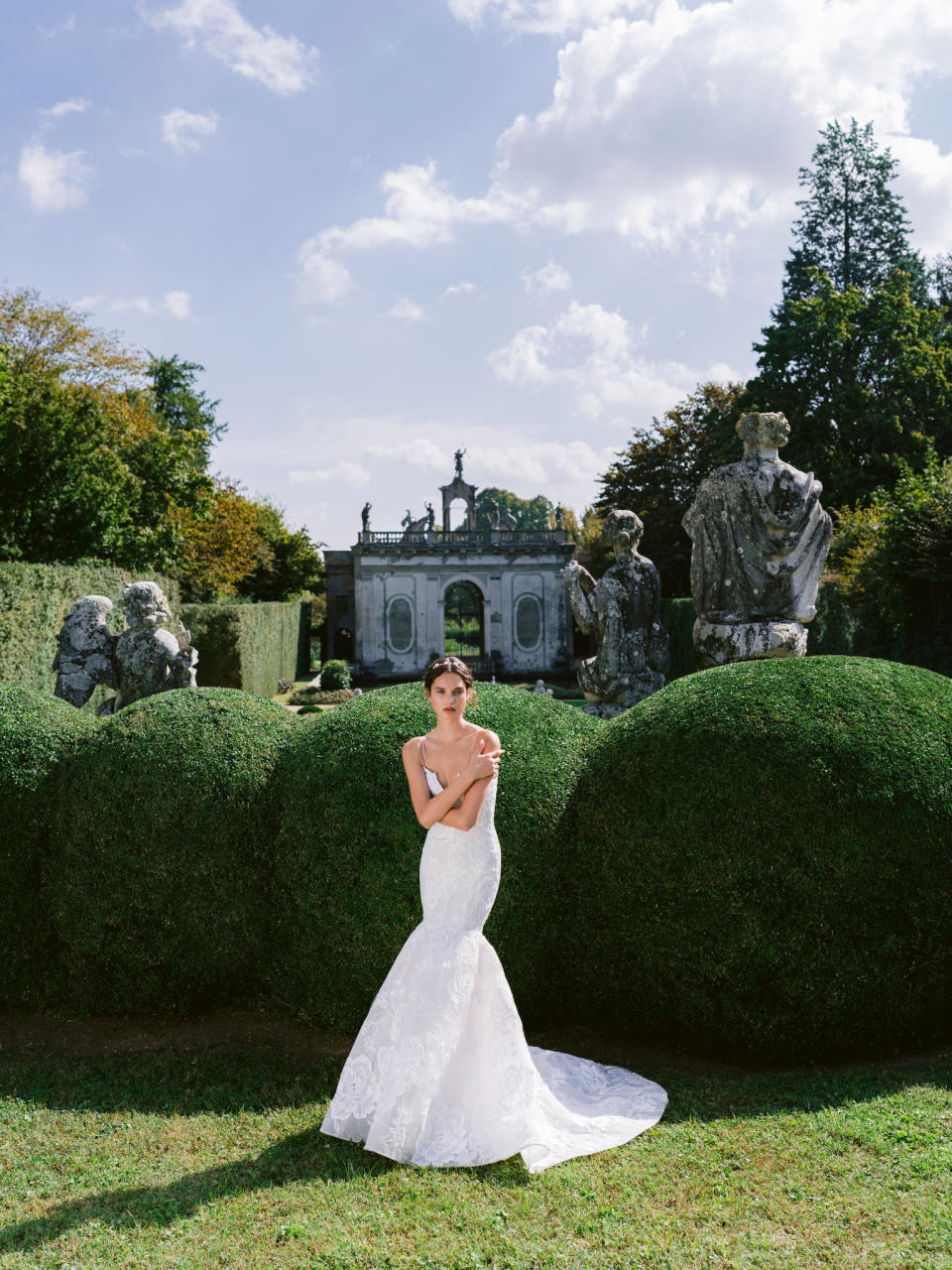 Monique Lhuillier Bridal Fall 2024