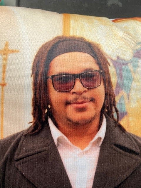 Reece Williams, 29, died in hospital after being found with stab wounds in Welland Street, SE10, on Friday.