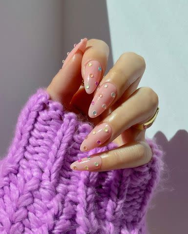 <p>Instagram: <a href="https://www.instagram.com/disseynails" data-component="link" data-source="inlineLink" data-type="externalLink" data-ordinal="1">@disseynails</a></p>