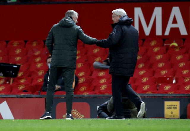 Steve Bruce leads Newcastle to Old Trafford on Saturday afternoon