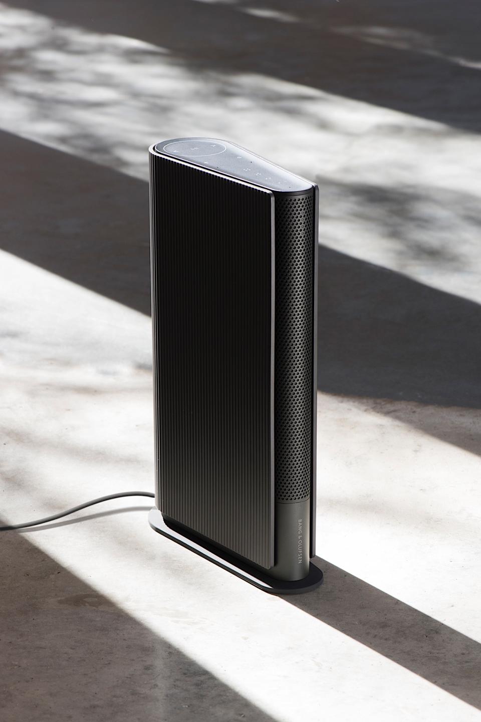 <p>With a design inspired by a book, Bang & Olufsen's Beosound Emerge is an impressively slim and full-featured speaker.</p>
