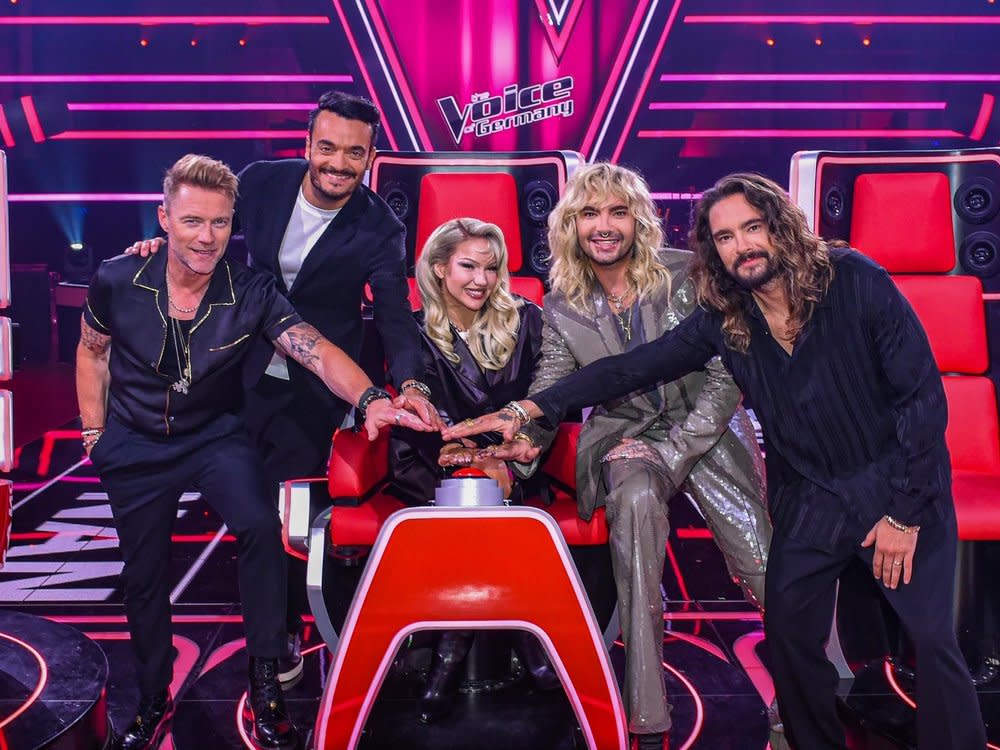 "The Voice of Germany": Die Coaches (v.l.n.r.) Ronan Keating, Giovanni Zarrella, Shirin David, Bill Kaulitz und Tom Kaulitz. (Bild: ProSieben/SAT.1 / André Kowalski)