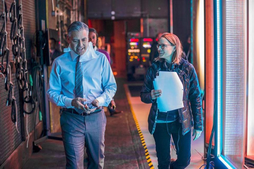 Jodie Foster directing George Clooney on <em>Money Monster</em>