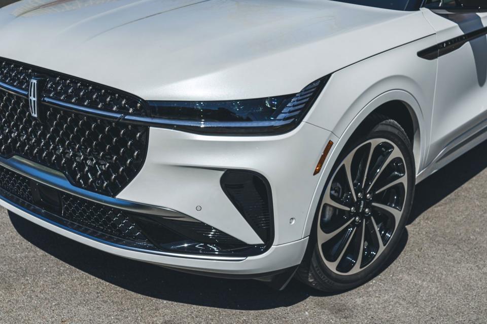 2024 lincoln nautilus awd black label