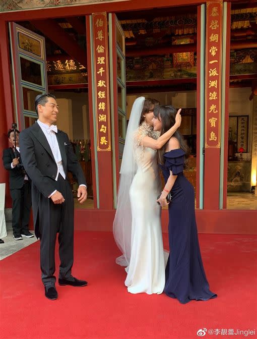 李靚蕾性感出席林志玲婚禮。（圖／翻攝自IG、微博）