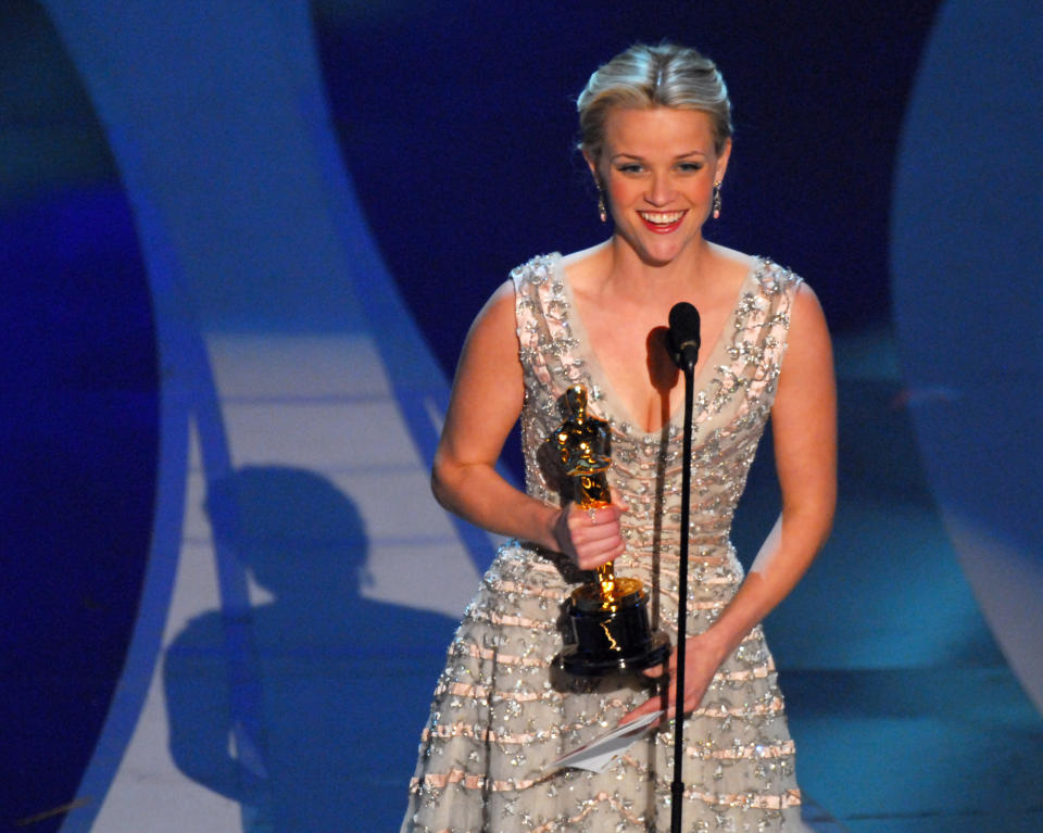 Reese Witherspoon wins award for Performance by an Actress in a Leading Role for 