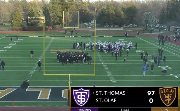 St. Thomas dropped 90-plus points on St. Olaf on Saturday. (Twitter via @ChrisLongKSTP)