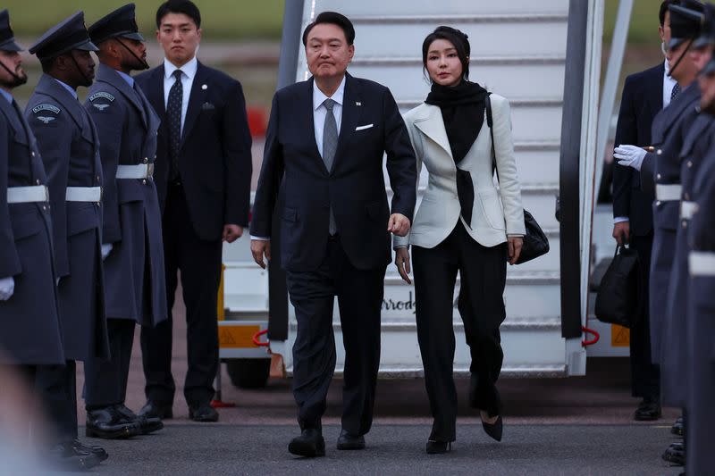 South Korean President Yoon Suk Yeol arrives in the UK for state visit