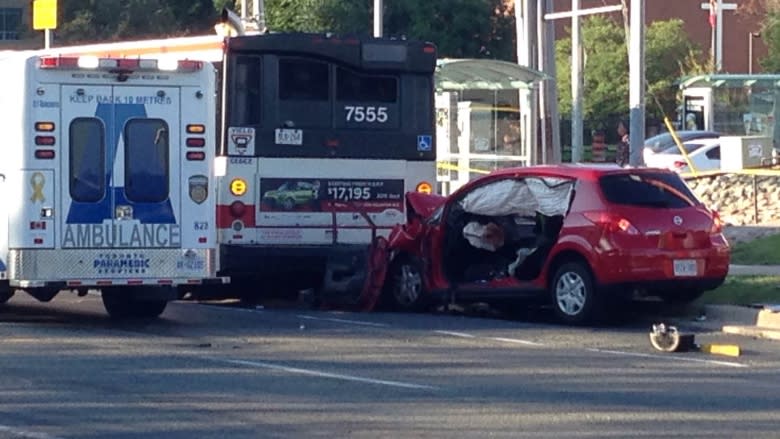 Man, 26, dead after car driven by mother rear-ends TTC bus in Scarborough