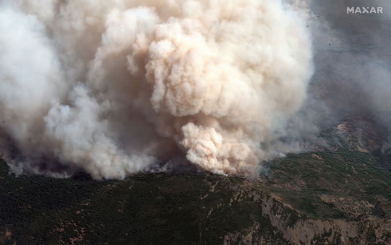 A high off-nadir image shows the August Complex wildfire in California
