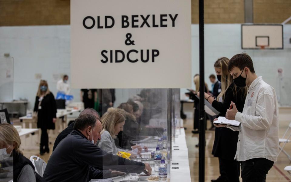 PHOTO:JEFF GILBERT Bexley, Kent, UK Old Bexley and Sidcup: Voters casting ballots in by-election sparked by death of former cabinet minister James Brokenshire - Jeff Gilbert 