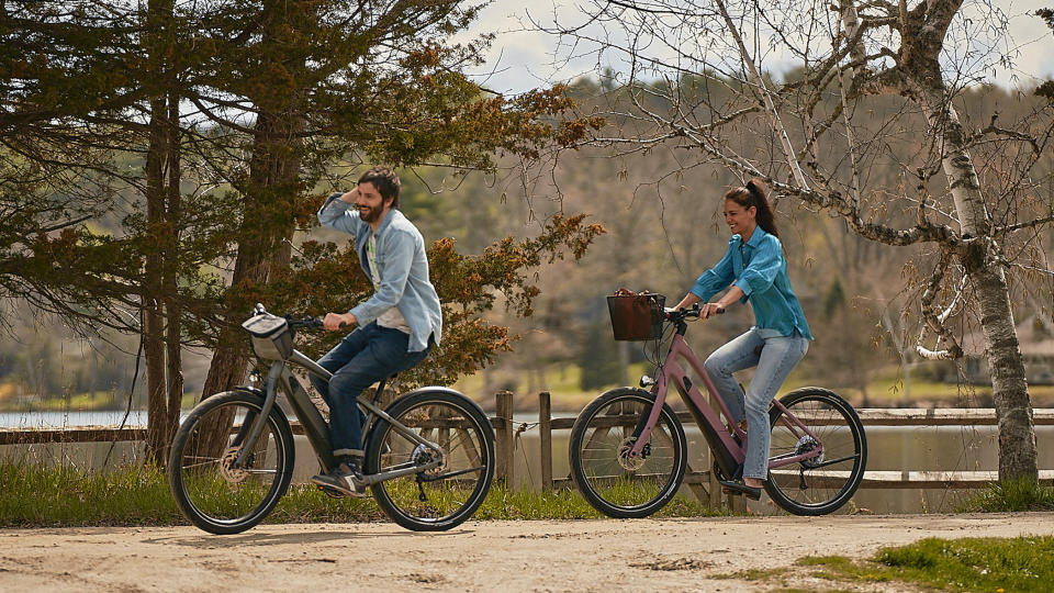 Jim Sturgess and Holmes in Alone Together. (Photo: Courtesy Vertical Entertainment) 