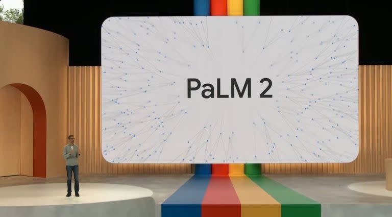 Google ha presentado este miércoles el nuevo modelo de lenguaje PaLM 2, que ofrece mejoras en las capacidades de programación, con mejoras en la lógica y el razonamiento, estando en la base del chatbot de la compañía, Bard