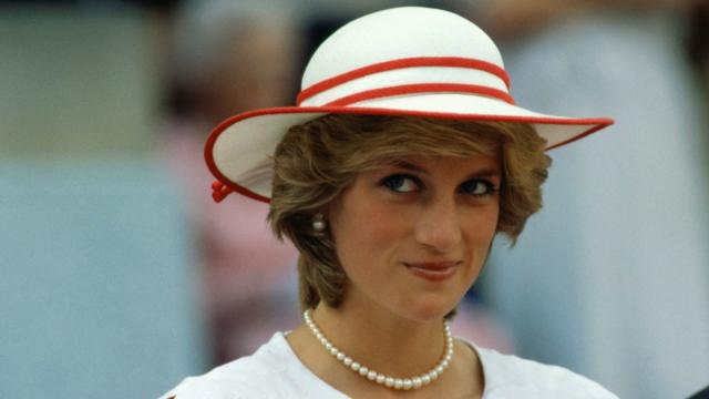 Princess Diana's famous clutch 'cleavage bags' revealed