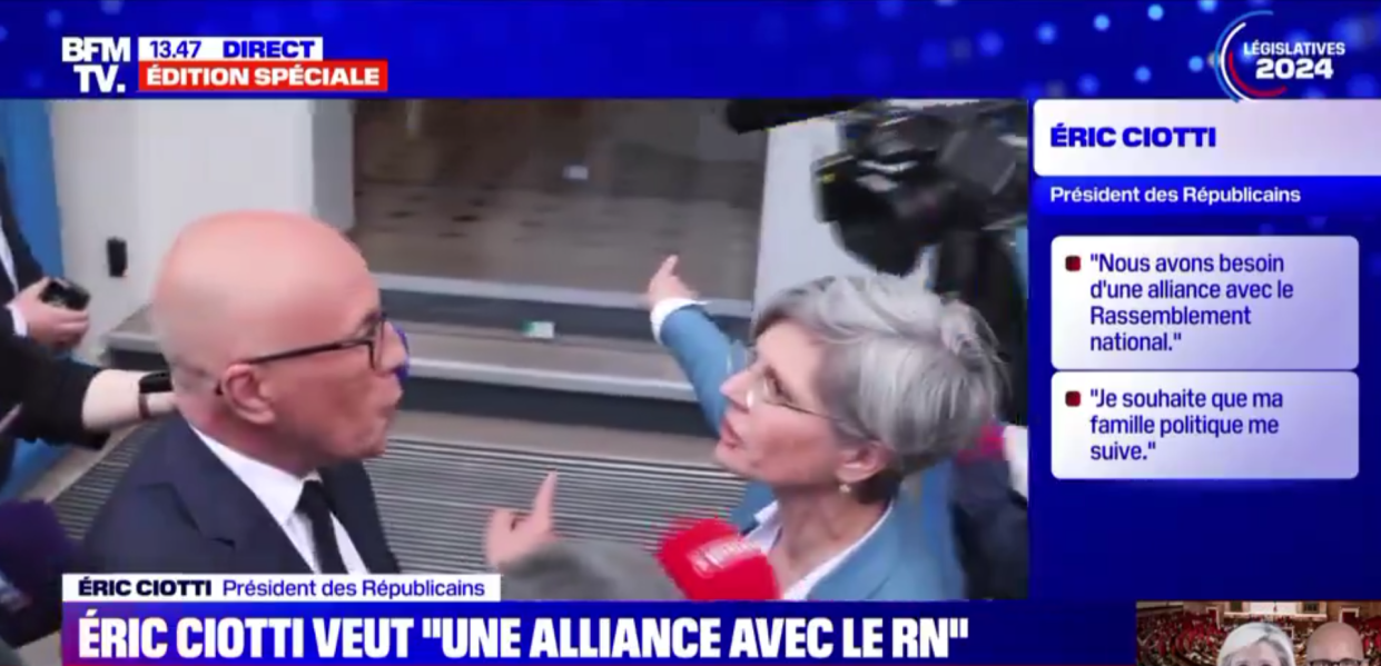 La députée écologiste Sandrine Rousseau interpelle Éric Ciotti devant le siège de son parti, le 11 juin 2024, après qu’il ait annoncé une alliance entre le Rassemblement national et Les Républicains.