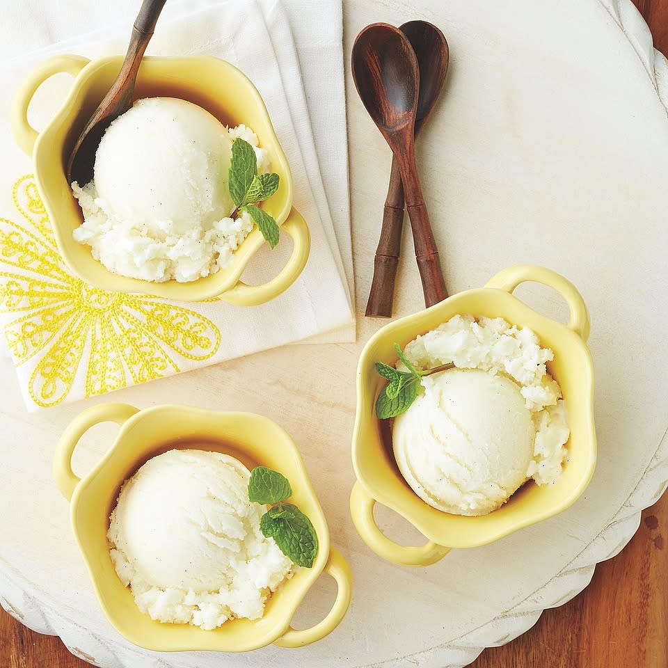 Honeyed Greek Frozen Yogurt