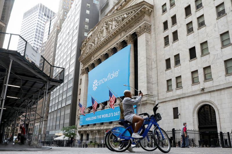 A banner for Snowflake Inc. is displayed celebrating the company's IPO at the NYSE in New York