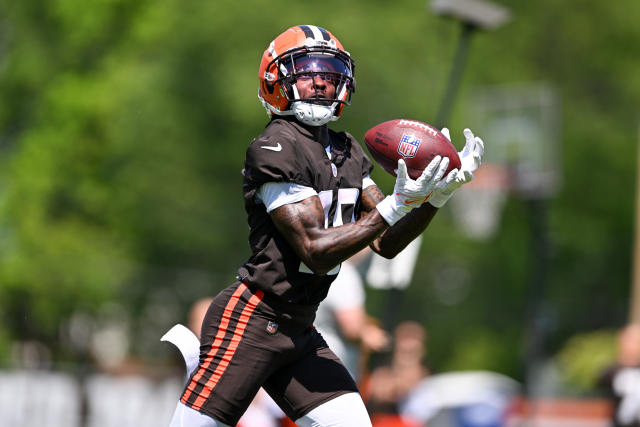 NFL training camp: Browns WR Marquise Goodwin to miss time with blood clots  in legs and lungs - Yahoo Sports