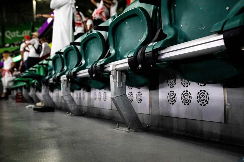 Ventilas debajo de los asientos en el estadio de la Ciudad de la Educación en Al Rayyan, Catar, el 26 de noviembre de 2022. (Erin Schaff/The New York Times)
