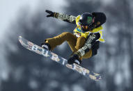 <p>PYEONGCHANG-GUN, SOUTH KOREA – FEBRUARY 17: Chloe Kim of USA competes in the FIS Freestyle World Cup Snowboard Halfpipe Qualification at Bokwang Snow Park. (Getty Images </p>