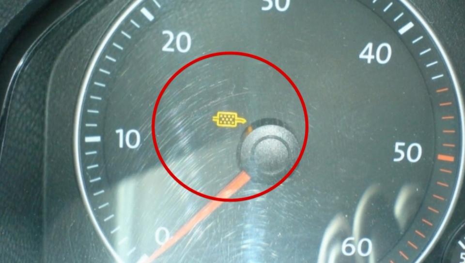 專家呼籲若發現儀表板上的dpf符號亮起警示燈，就代表碳微粒過濾器出狀況了。（圖／東森新聞）