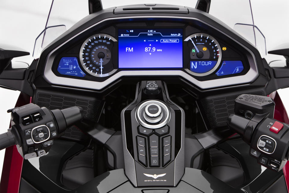 2021 GOLDWING 新增CarPlay Android  Auto.jpg